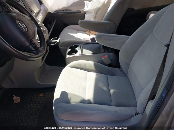 2018 TOYOTA SIENNA LE — I5