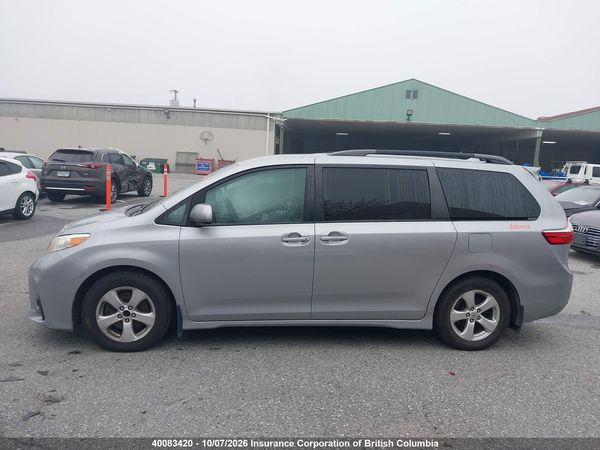 2018 TOYOTA SIENNA LE — I15