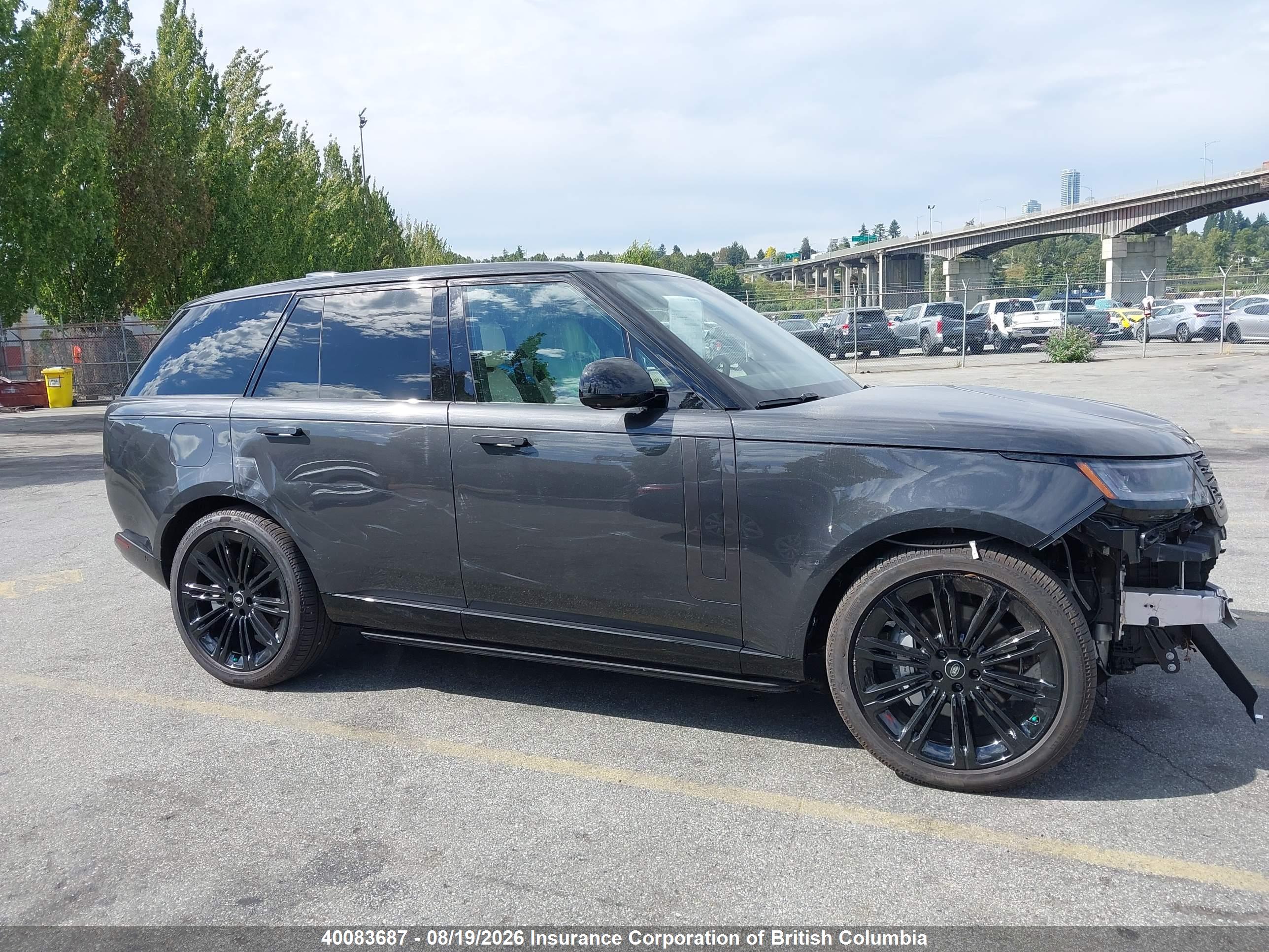 2025 LAND ROVER RANGE ROVER SE