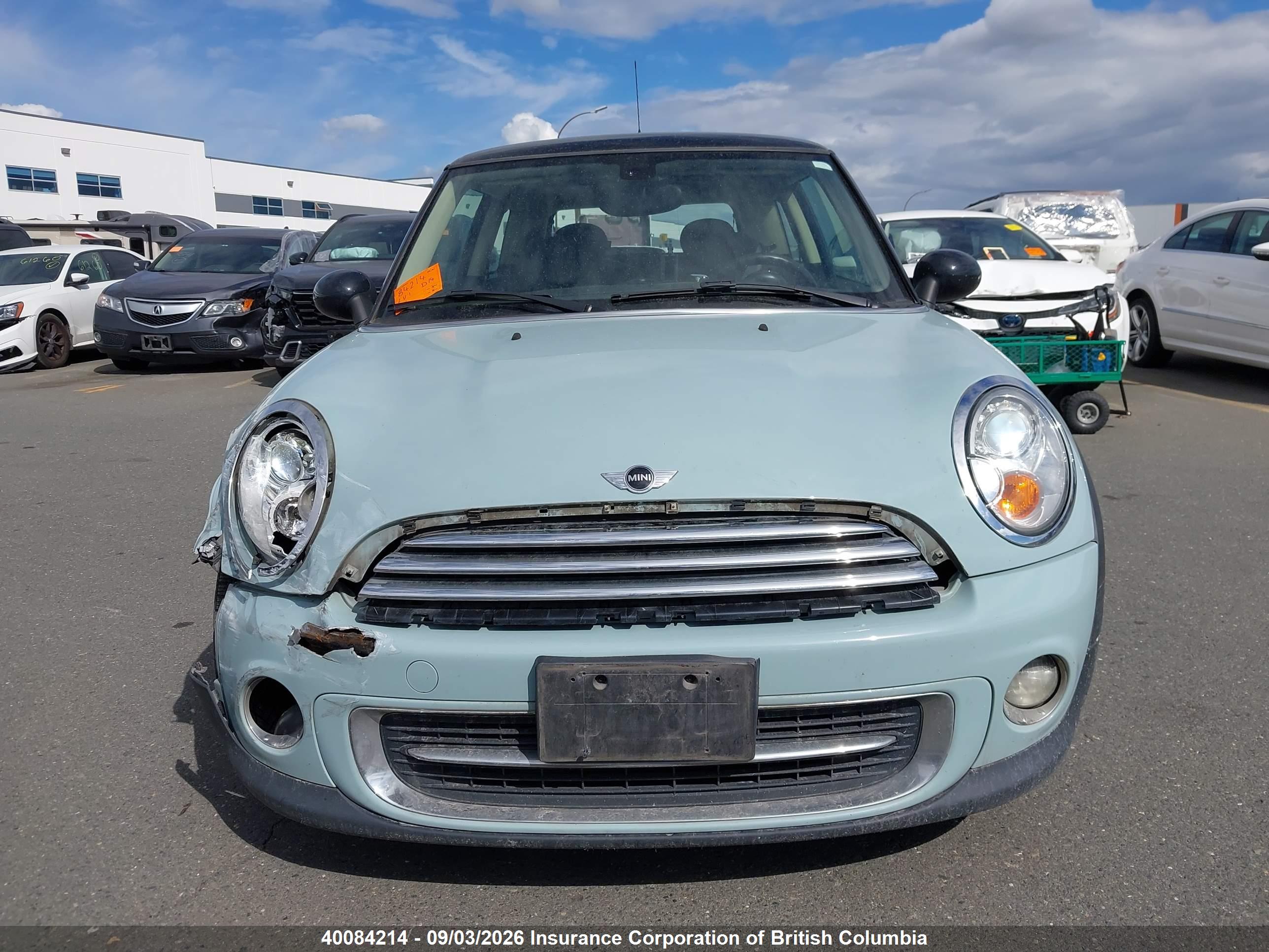 2013 MINI COOPER