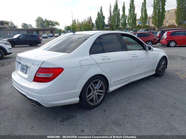 2013 MERCEDES-BENZ C 300 — I4
