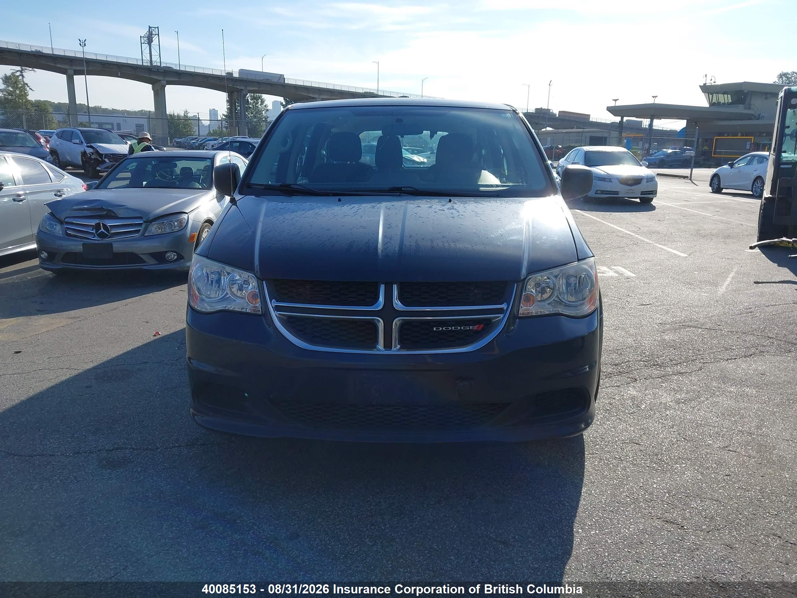 2013 DODGE GRAND CARAVAN SE