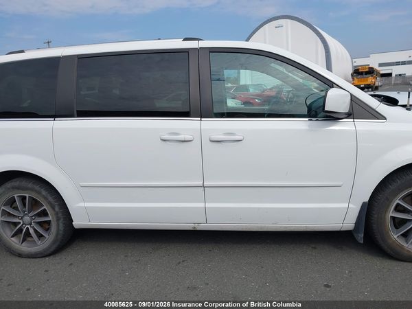 2017 DODGE GRAND CARAVAN SE