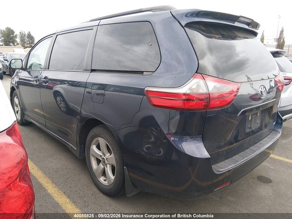 2020 TOYOTA SIENNA LE — I3