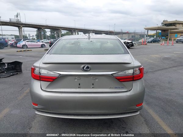 2016 LEXUS ES 300H