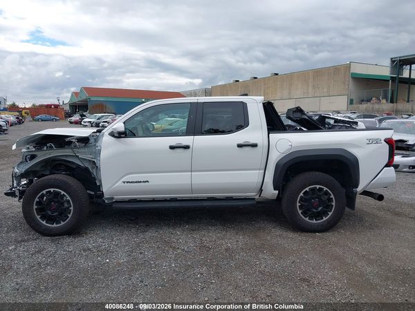 2026 TOYOTA TACOMA 4X4  8A