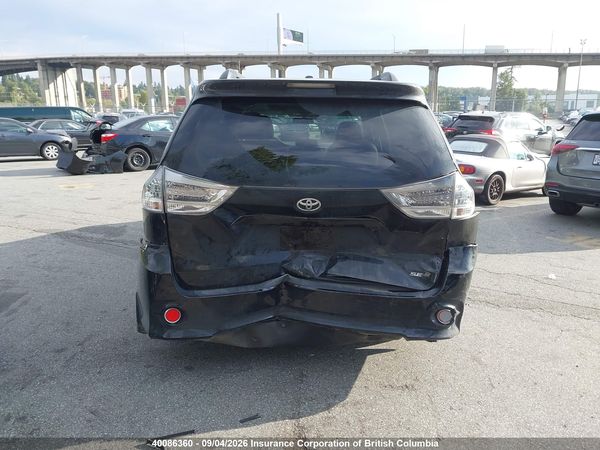 2012 TOYOTA SIENNA SE 8 PASSENGER