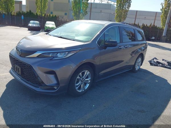 2021 TOYOTA SIENNA XSE 7-PASSENGER — I2