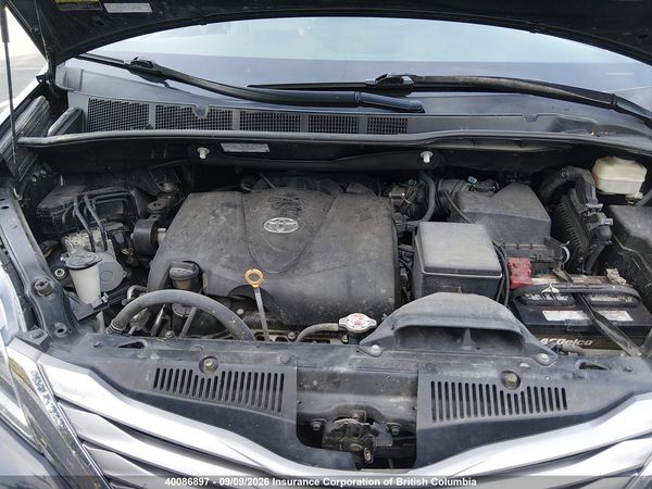 2017 TOYOTA SIENNA XLE 7 PASSENGER