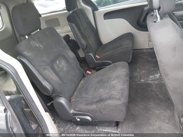 2012 DODGE GRAND CARAVAN SE — I8