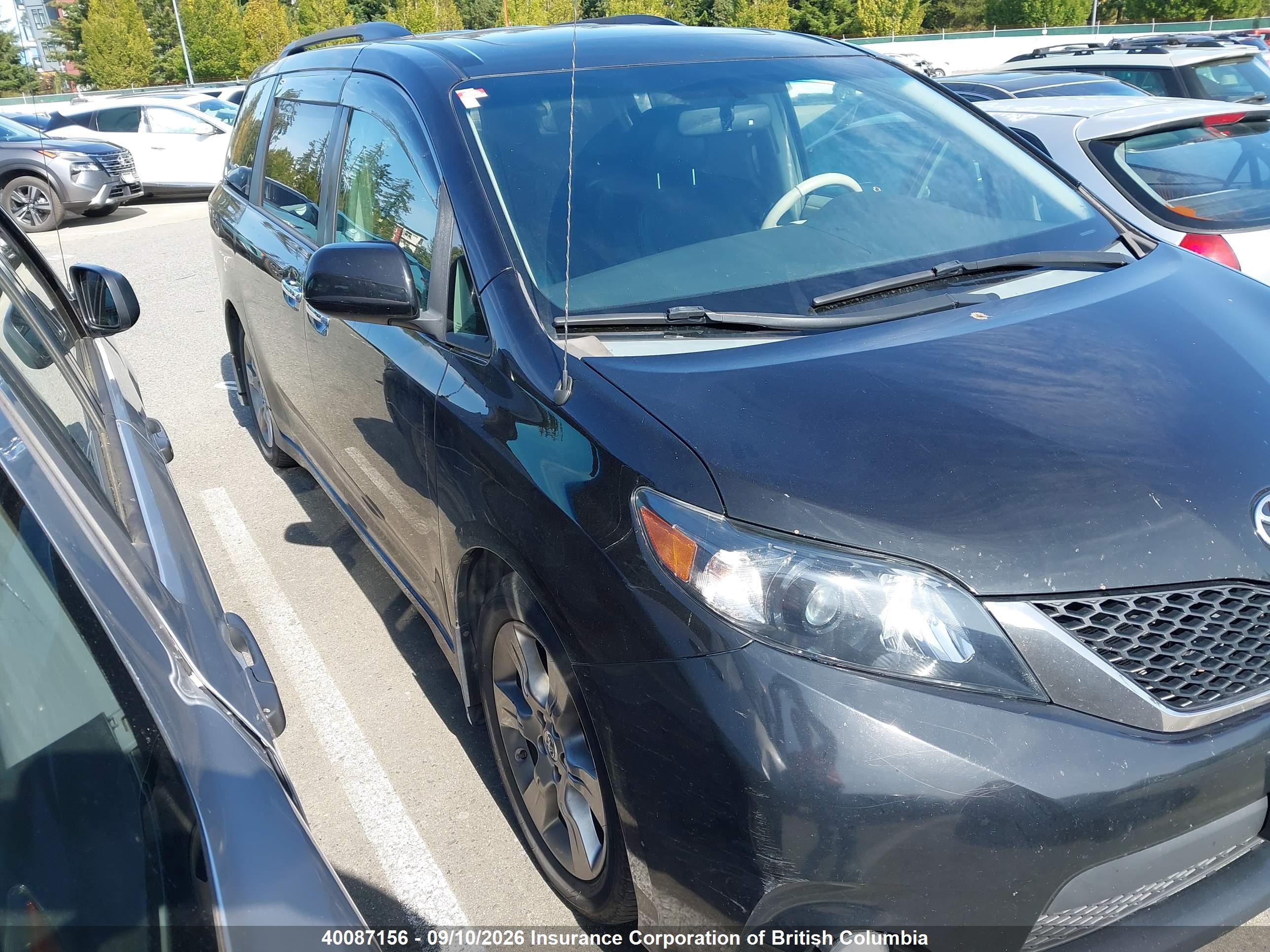 2014 TOYOTA SIENNA SPORT