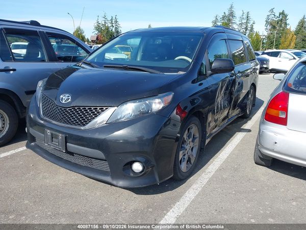 2014 TOYOTA SIENNA SPORT
