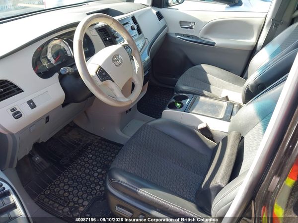 2014 TOYOTA SIENNA SPORT