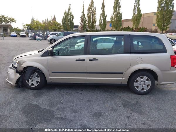 2013 DODGE GRAND CARAVAN SE