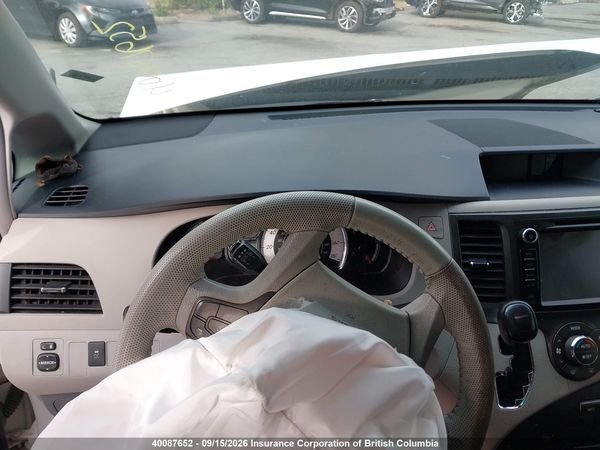 2014 TOYOTA SIENNA SPORT