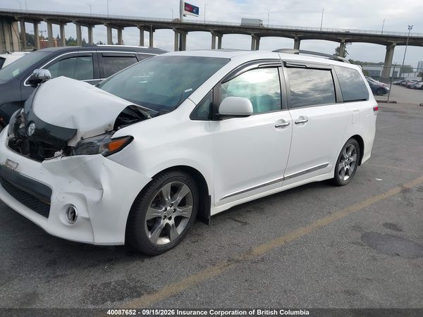 2014 TOYOTA SIENNA SPORT
