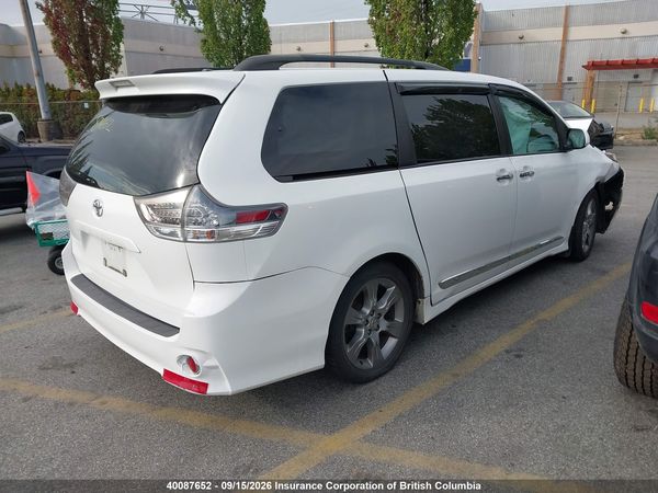 2014 TOYOTA SIENNA SPORT