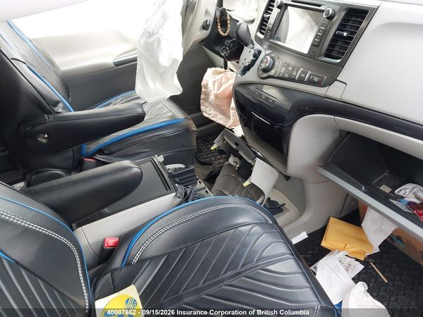2014 TOYOTA SIENNA SPORT
