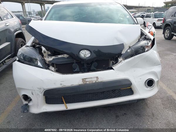 2014 TOYOTA SIENNA SPORT