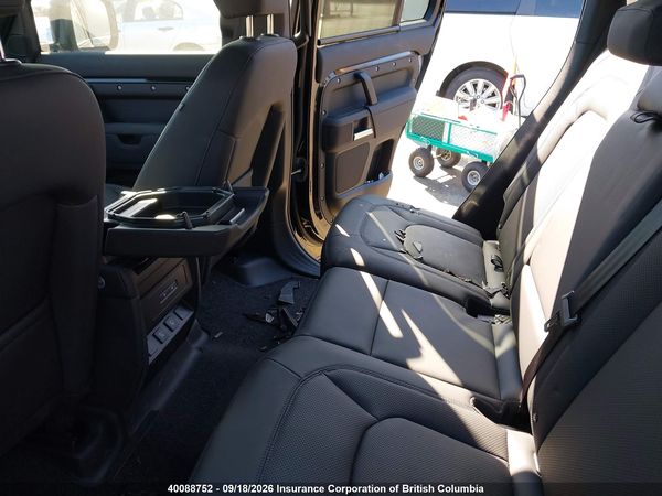 2025 LAND ROVER DEFENDER 110 S — I8
