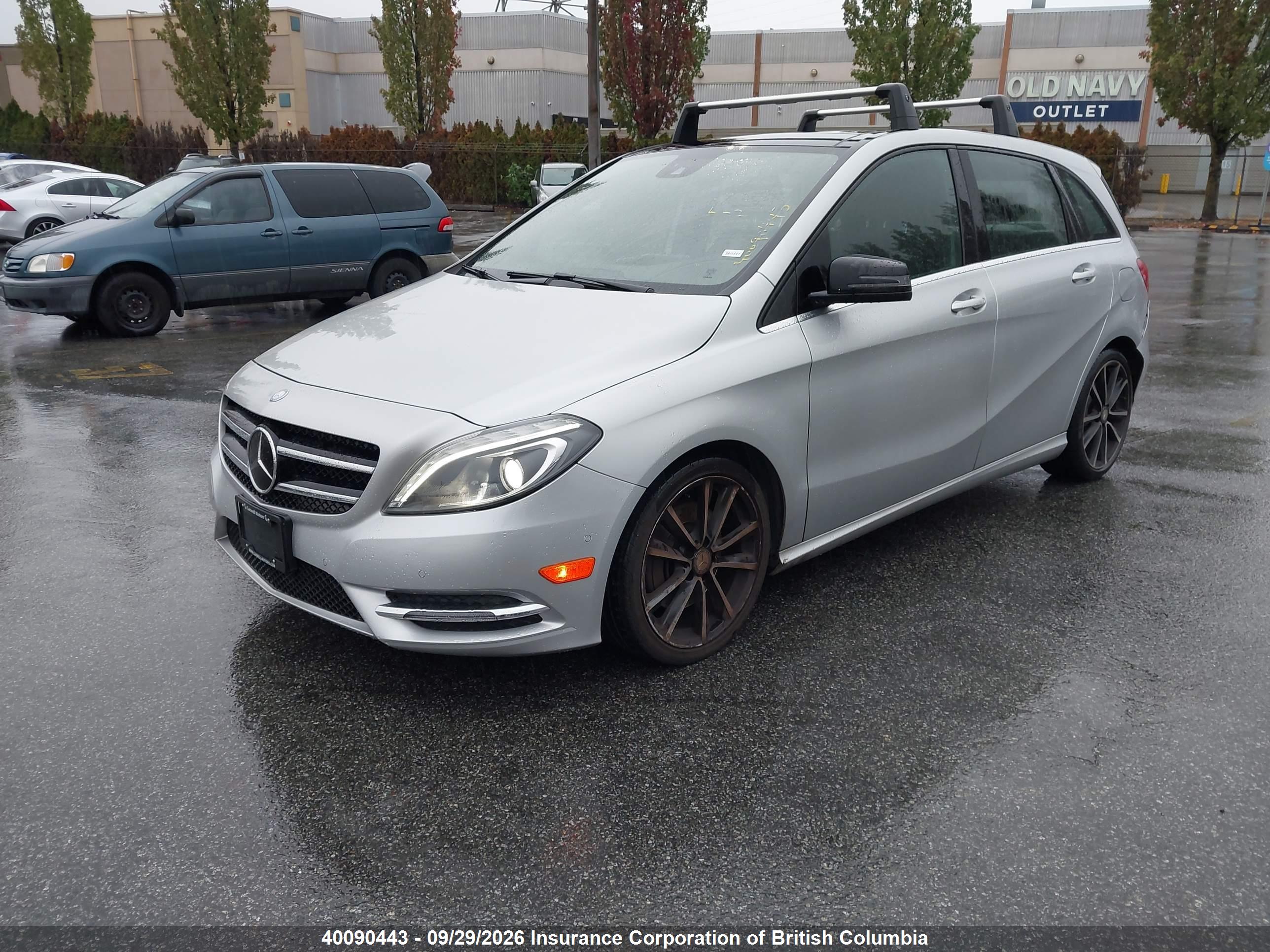 2014 MERCEDES-BENZ B250 — I2
