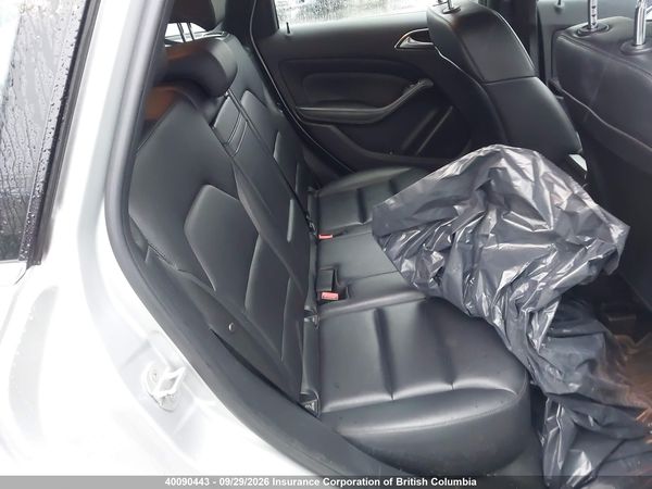 2014 MERCEDES-BENZ B250 — I8