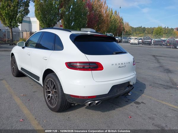 2016 PORSCHE MACAN — I3