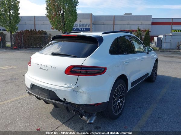 2016 PORSCHE MACAN — I4