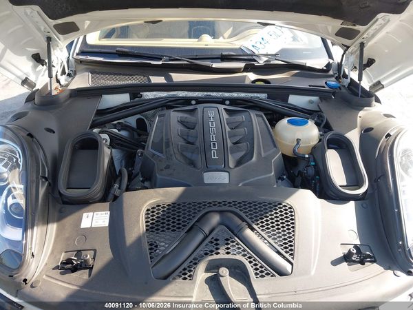2016 PORSCHE MACAN — I10