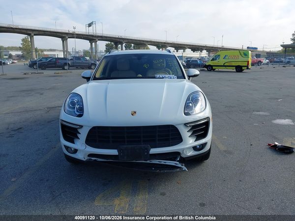 2016 PORSCHE MACAN — I12