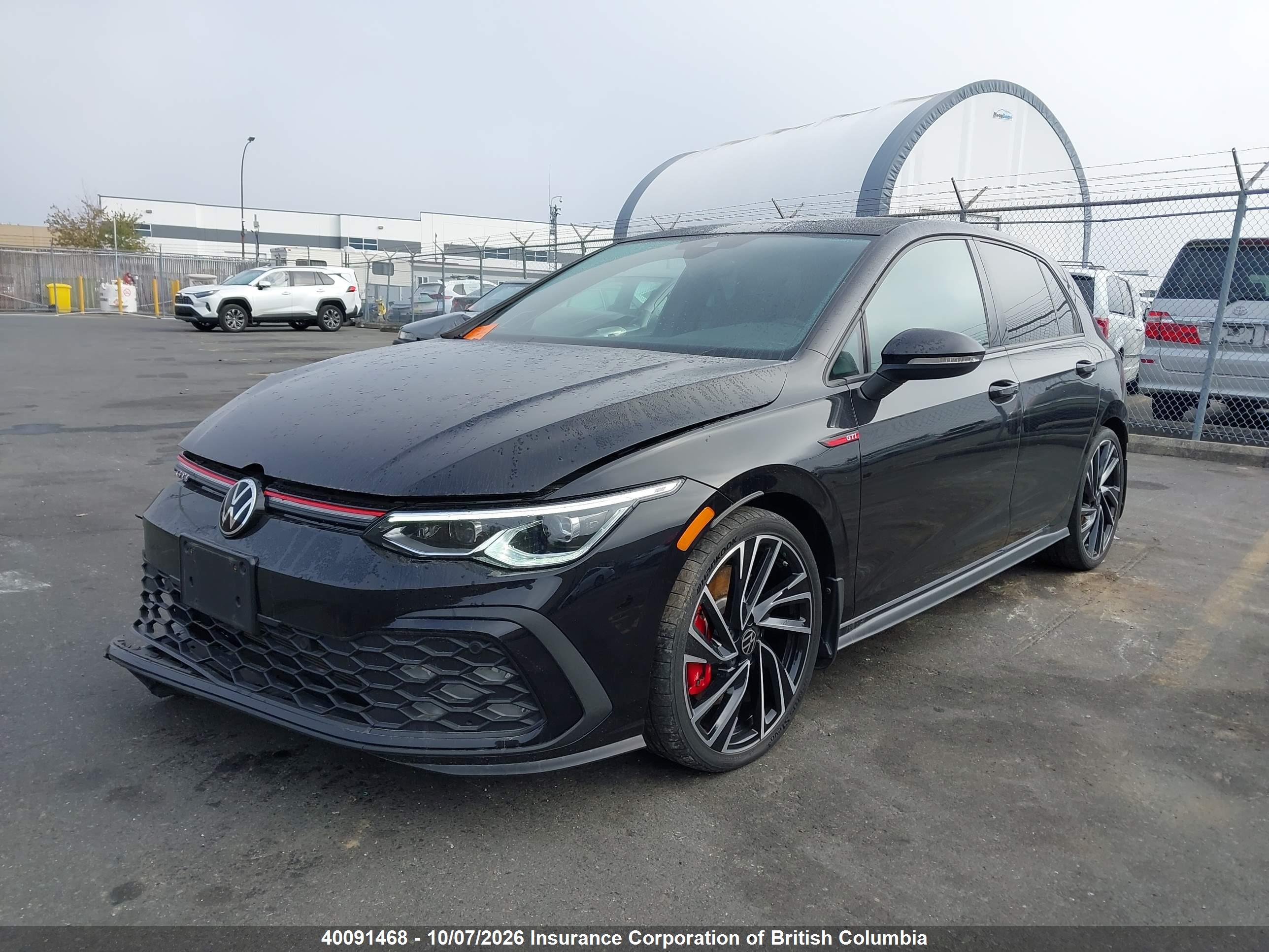 2022 VOLKSWAGEN GTI SE w/Black Wheel Pkg. — I2