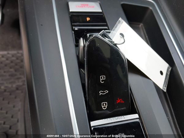 2022 VOLKSWAGEN GTI SE w/Black Wheel Pkg. — I11