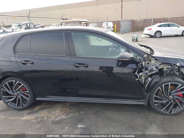 2022 VOLKSWAGEN GTI SE w/Black Wheel Pkg. — I14
