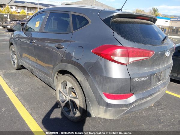 2016 HYUNDAI TUCSON PREMIUM 1.6 — I3