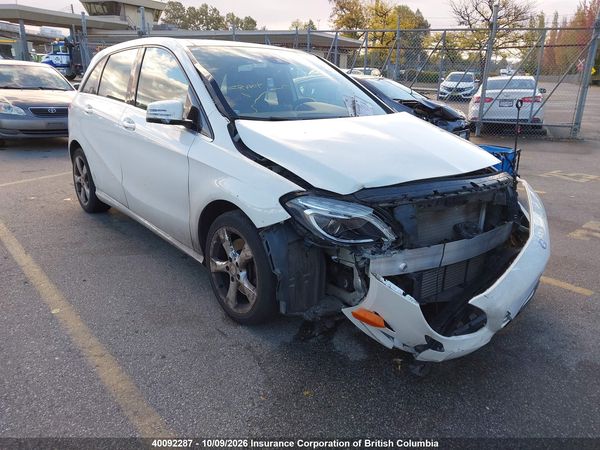 2013 MERCEDES-BENZ B250 — I1