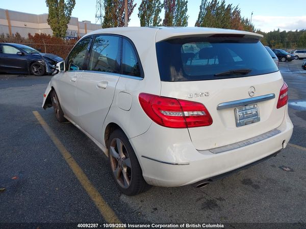 2013 MERCEDES-BENZ B250 — I3