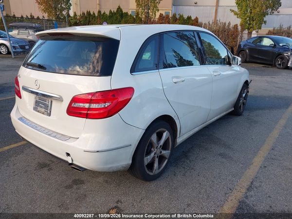 2013 MERCEDES-BENZ B250 — I4