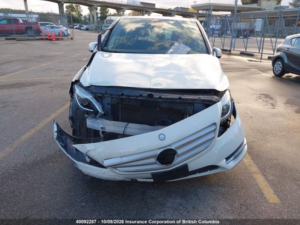 2013 MERCEDES-BENZ B250 — I12