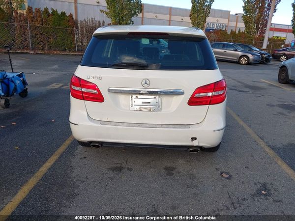 2013 MERCEDES-BENZ B250 — I16