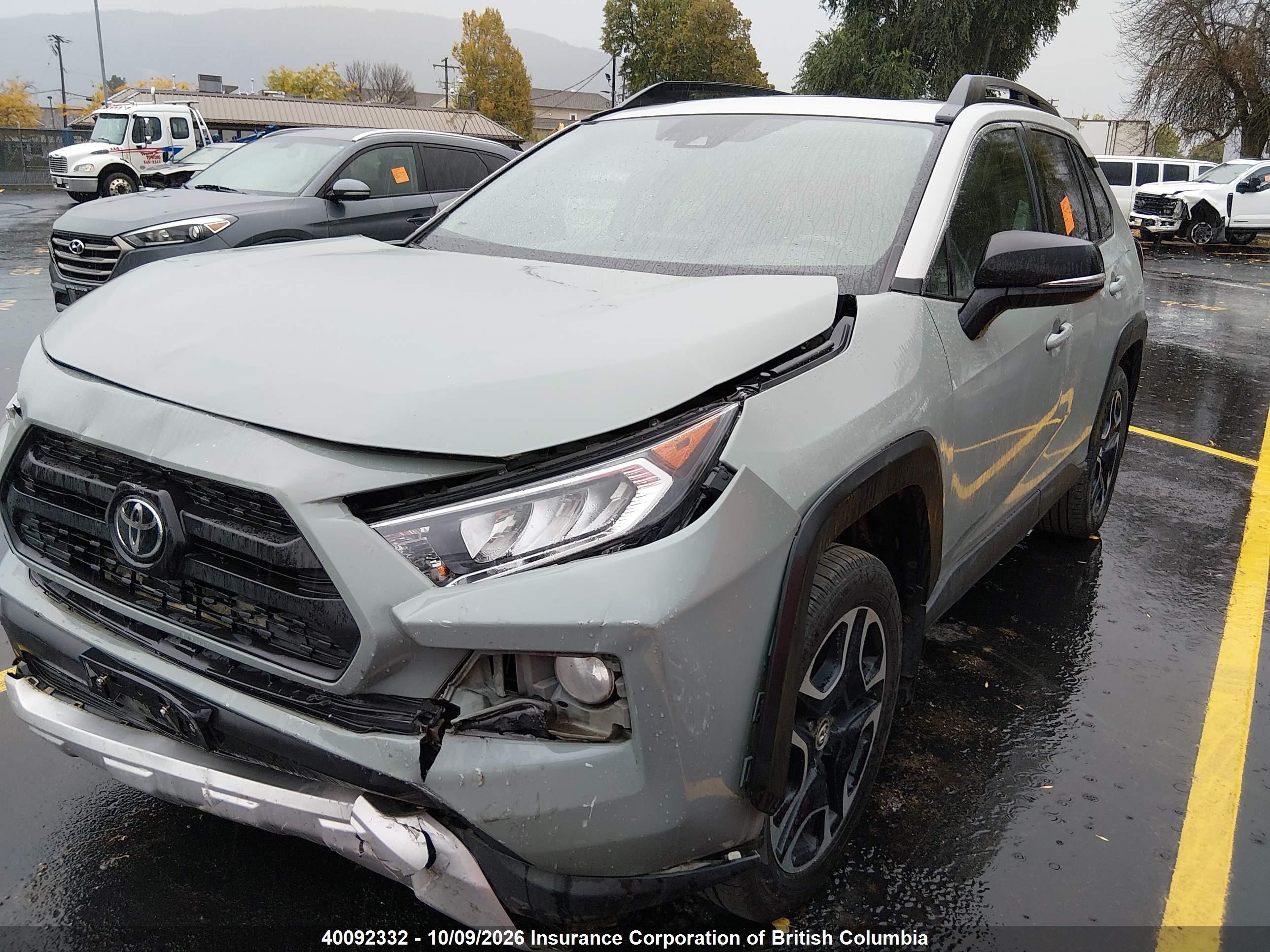 2019 TOYOTA RAV4 — I2