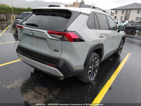 2019 TOYOTA RAV4 — I4