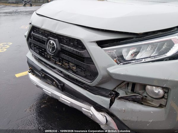 2019 TOYOTA RAV4 — I6