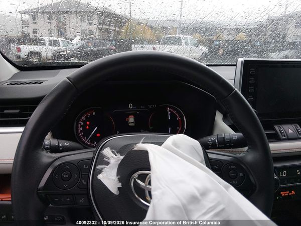 2019 TOYOTA RAV4 — I7