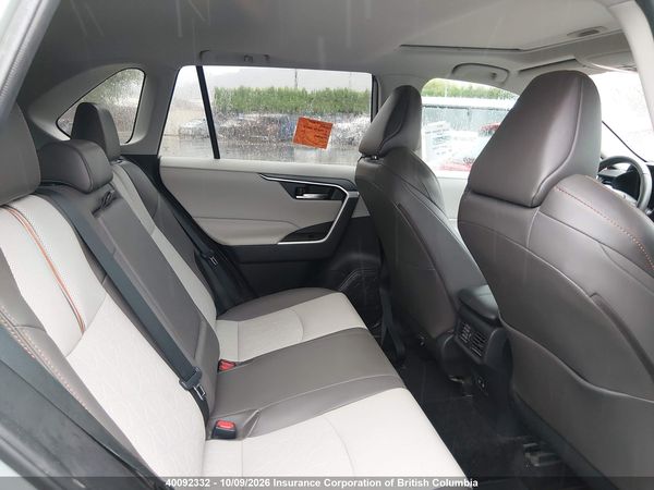 2019 TOYOTA RAV4 — I8
