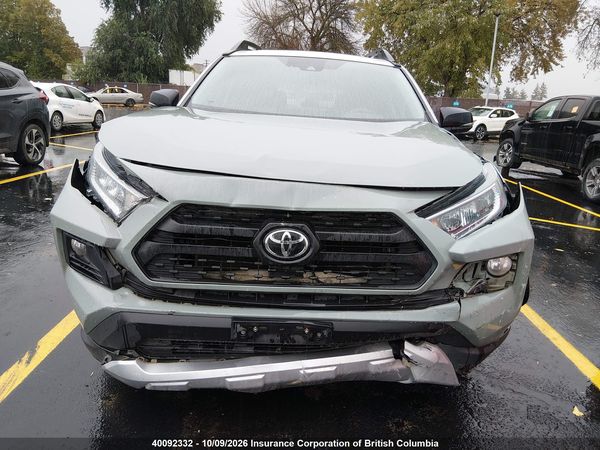 2019 TOYOTA RAV4 — I13