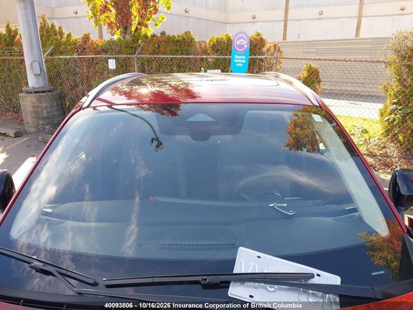 2026 NISSAN KICKS SR — I18