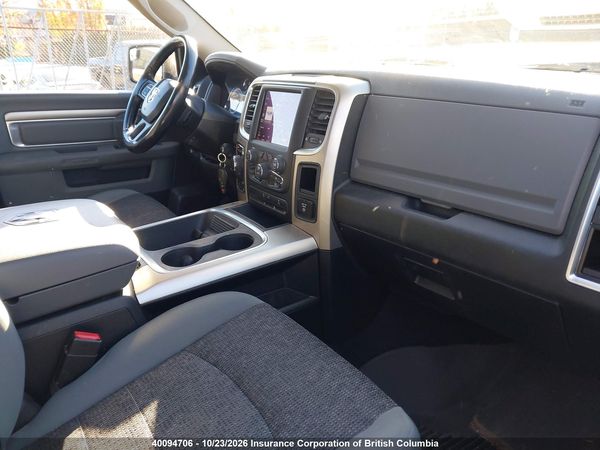 2019 RAM 1500 CLASSIC SLT — I5