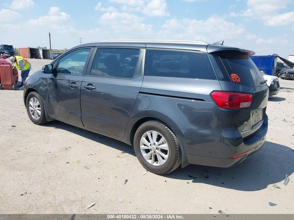 2016 KIA SEDONA LX