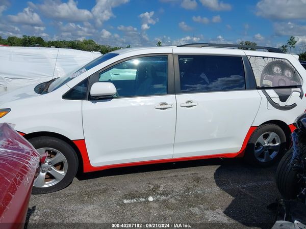 2014 TOYOTA SIENNA LE V6 8 PASSENGER