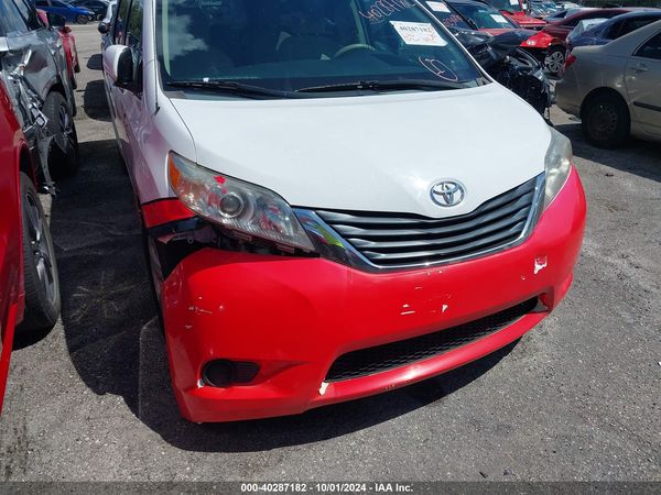 2014 TOYOTA SIENNA LE V6 8 PASSENGER